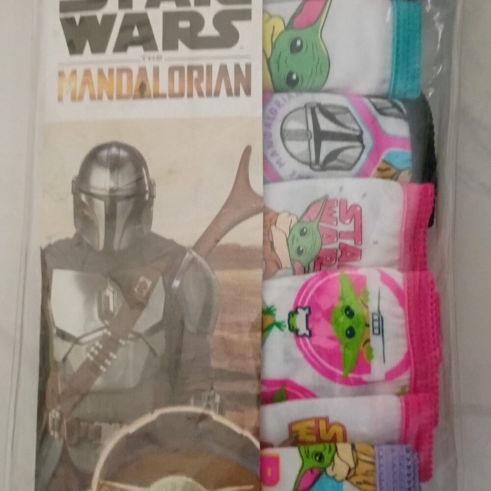 Girls Star Wars Briefs The Mandalorian size 6